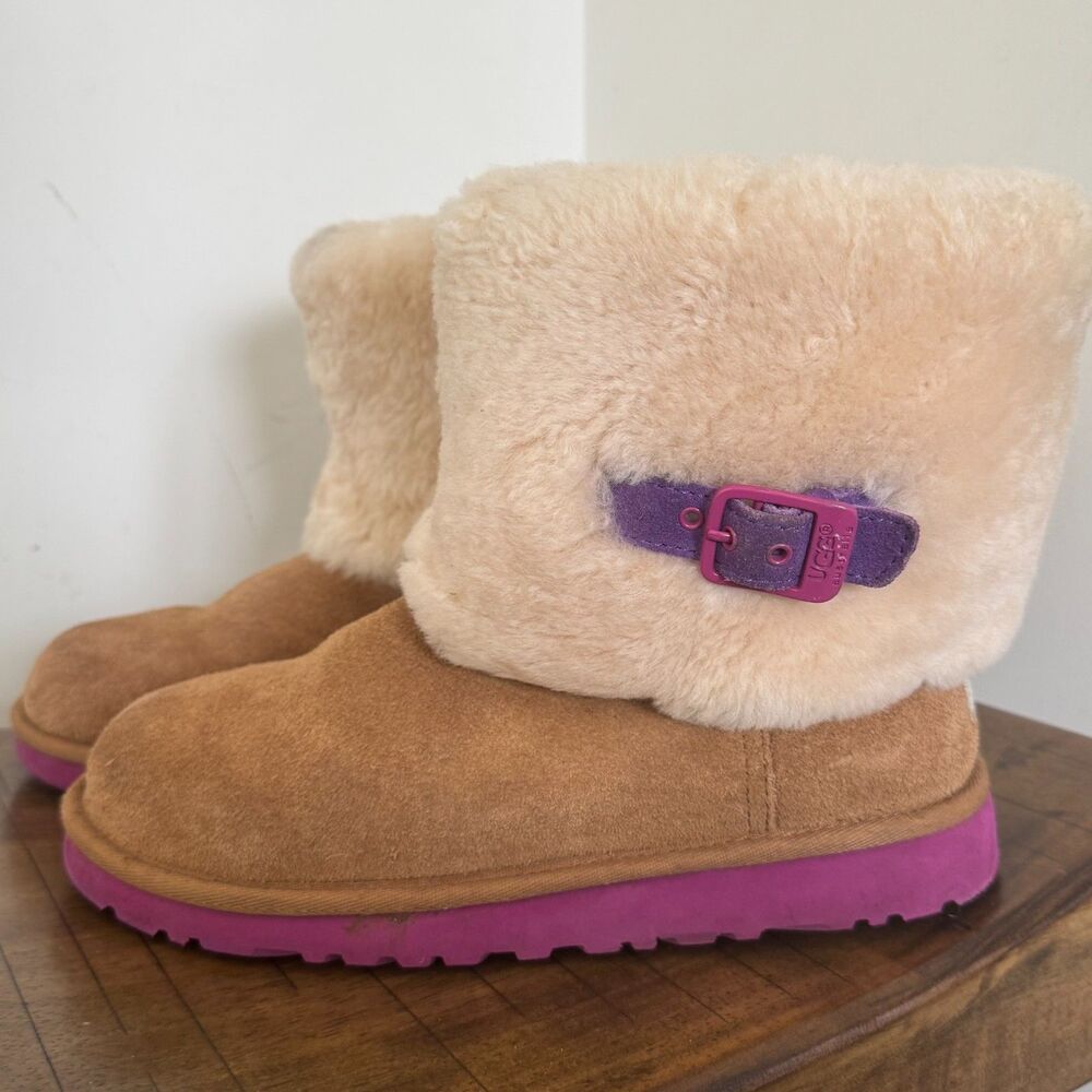 UGG Australia Sheepskin Buckle Boots Women's US 5 Chestnut Purple Cozy Winter